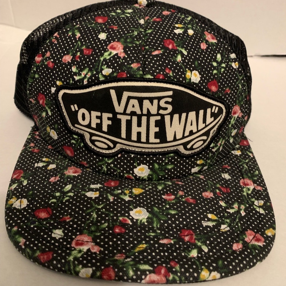 Vans off the wall floral hat.